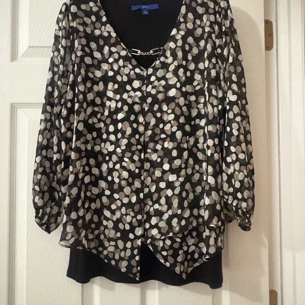 Chic Black and White Polka Dot Women's Top size XL